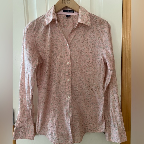 Gap Button Down Shirt in Floral Print - Picture 1 of 7